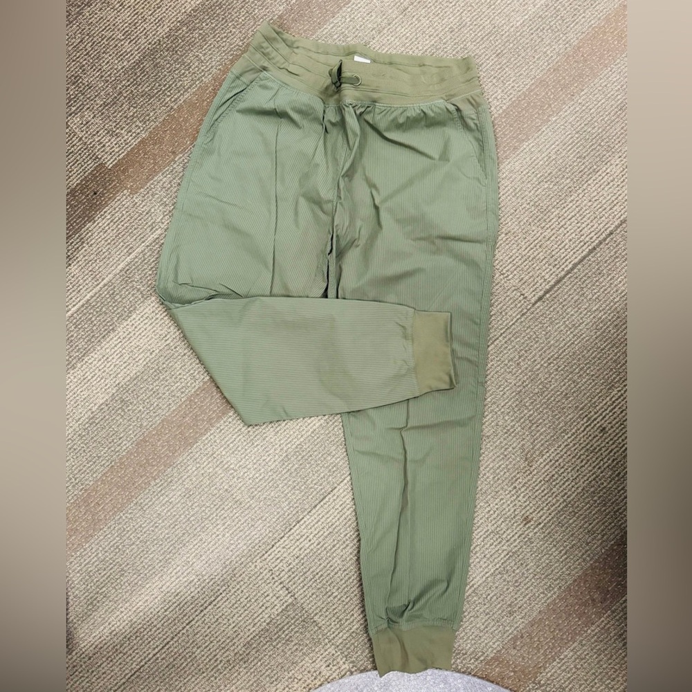 Zyia Olive Trail Joggers